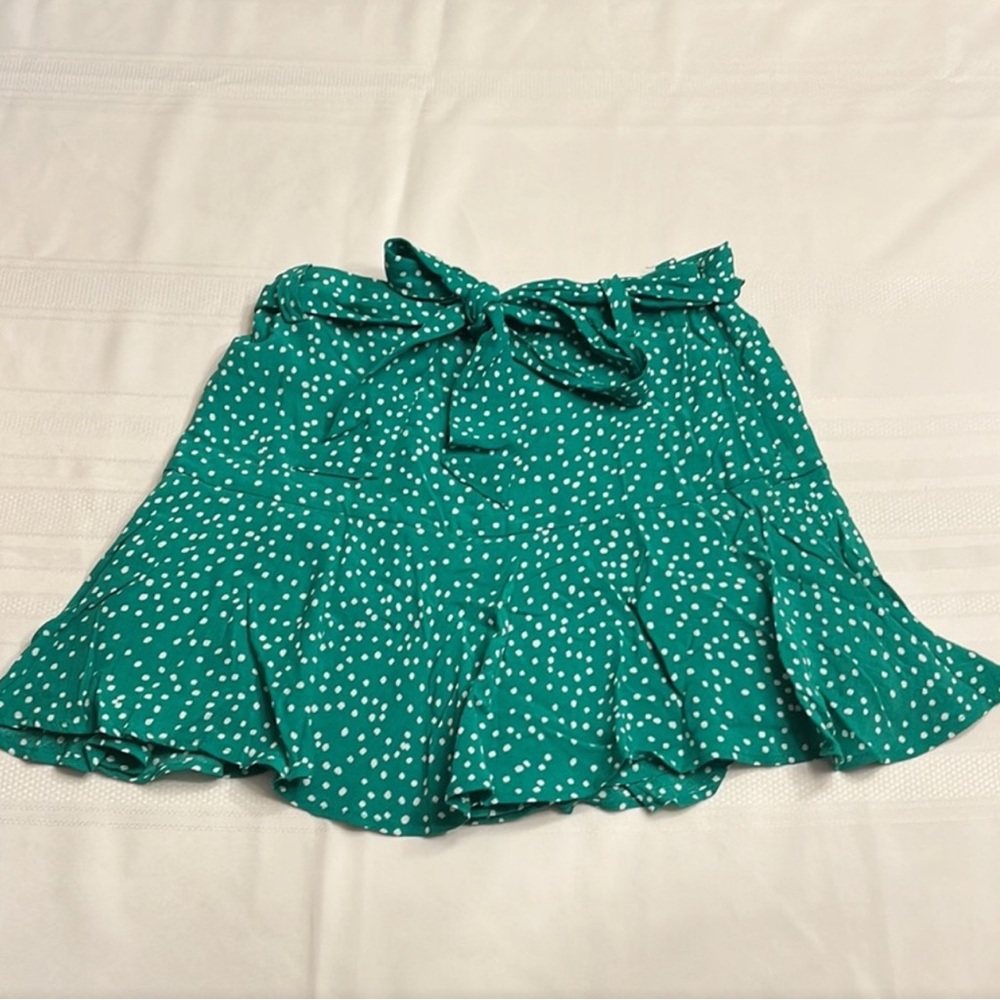 Zara skort mini color green good condition